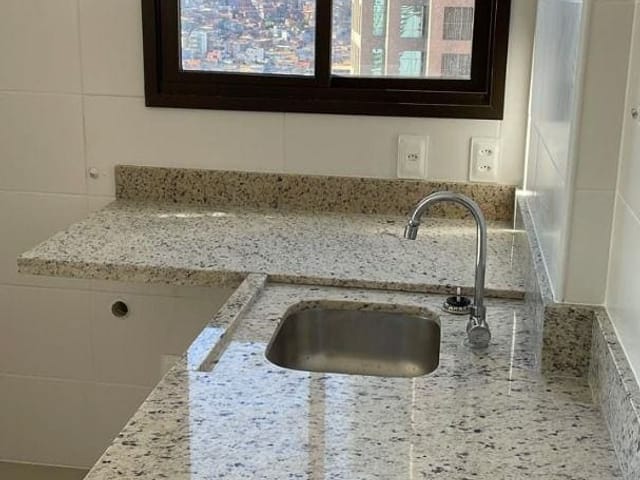 Apartamento 1 quarto e 1 banheiro, à venda, no bairro Caminho das Árvores em Salvador