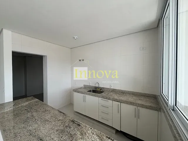 Apartamento 3 quartos e 3 banheiros, à venda, no bairro Parque Balneário Poiares em Caraguatatuba