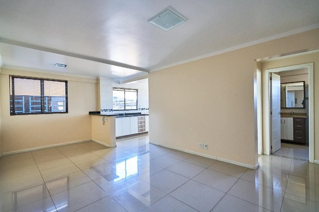 Apartamento para alugar com 2 quartos, 94m² - Foto 2