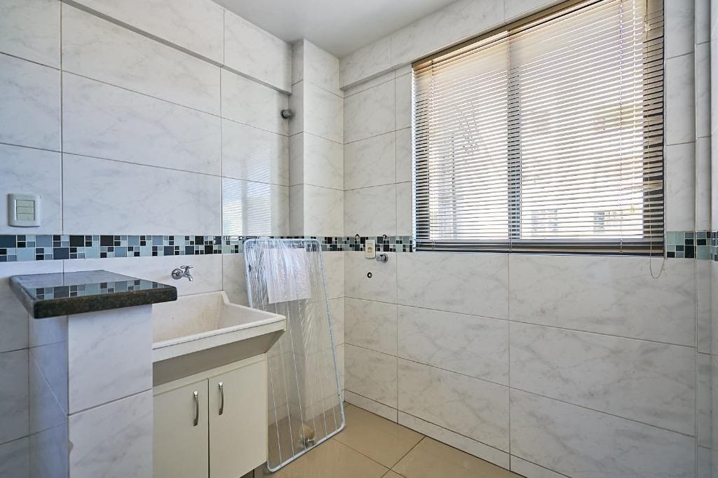 Apartamento para alugar com 2 quartos, 94m² - Foto 4