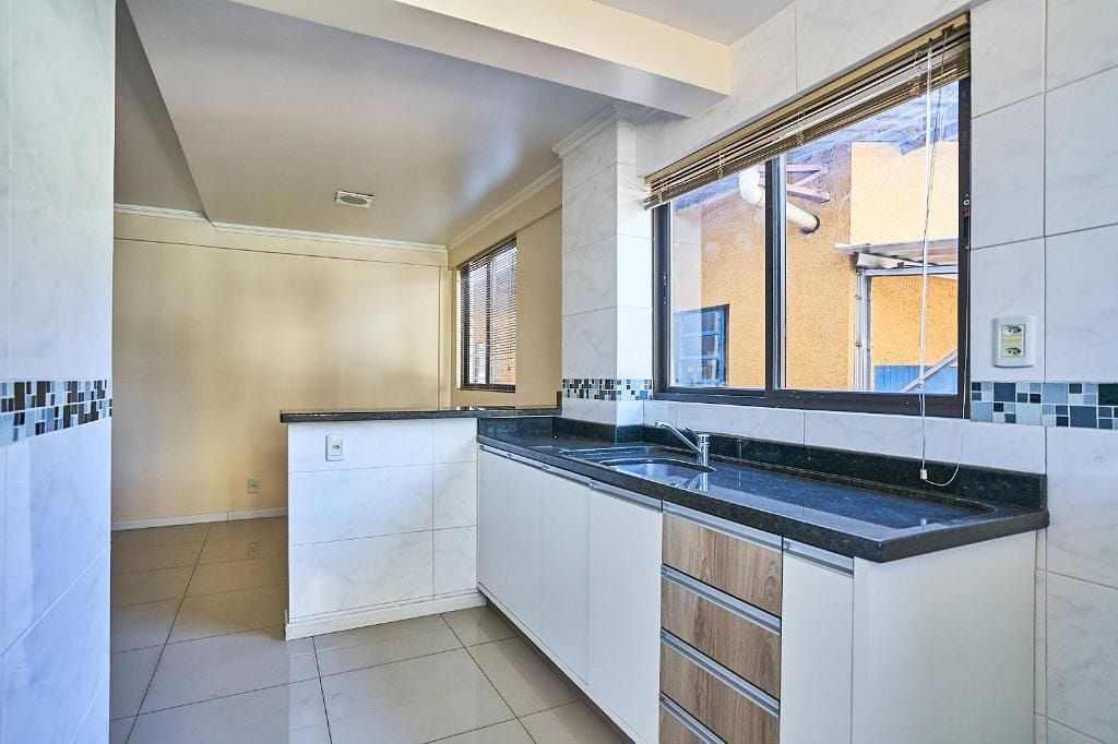 Apartamento para alugar com 2 quartos, 94m² - Foto 3