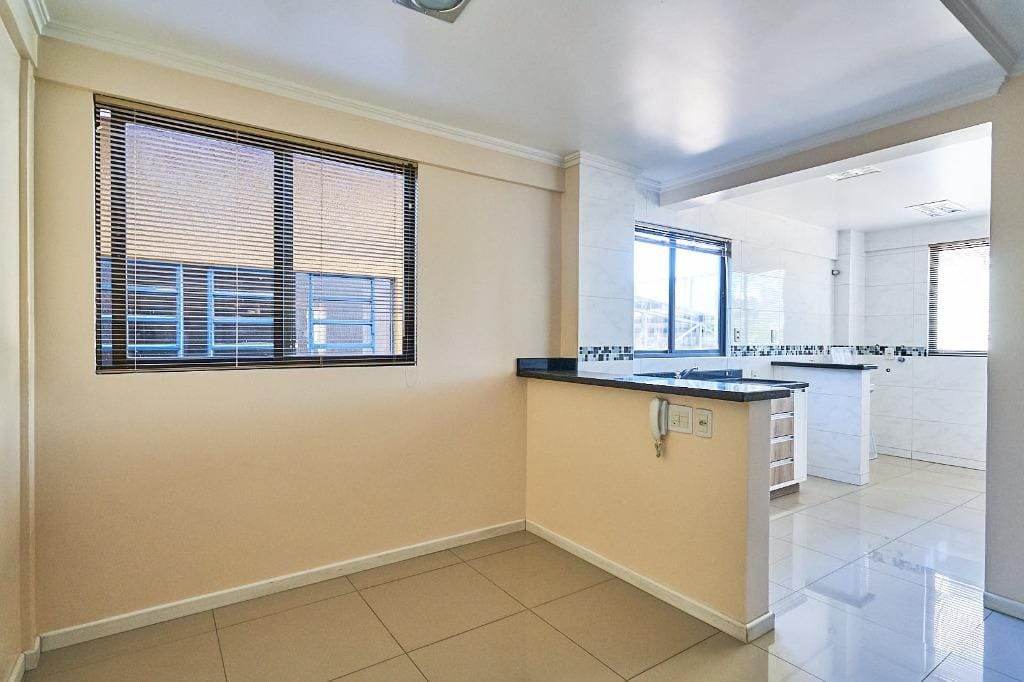 Apartamento para alugar com 2 quartos, 94m² - Foto 5