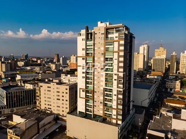 Apartamento com 294m² 4 quartos e 3 banheiros, à venda, no bairro Centro em Ponta Grossa