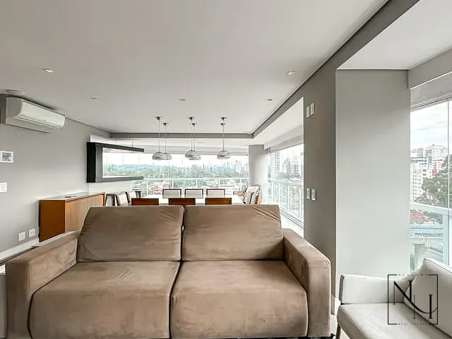 Apartamento com 210m² 3 quartos e 5 banheiros, à venda, no bairro Campo Belo em São Paulo