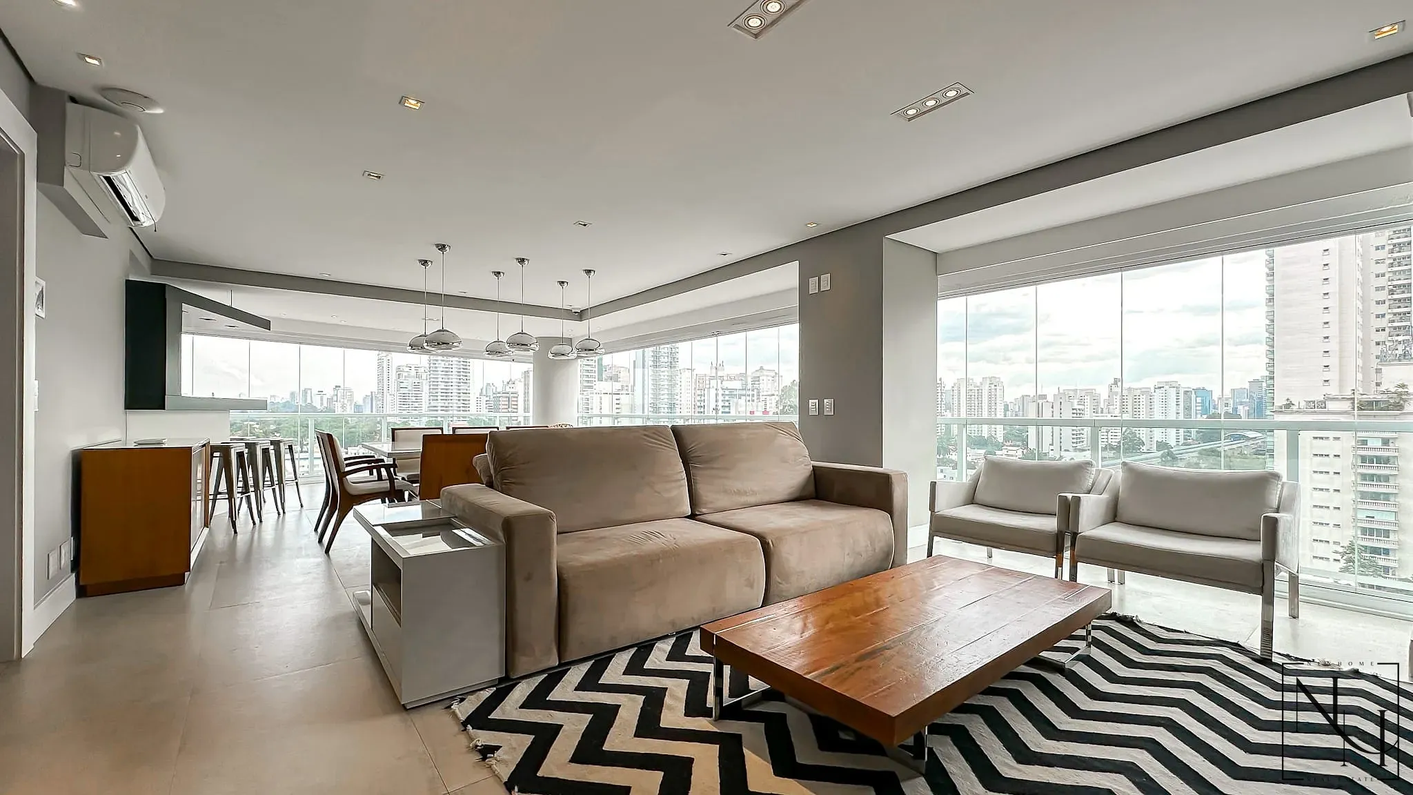 Apartamento, 3 quartos, 210 m² - Foto 2
