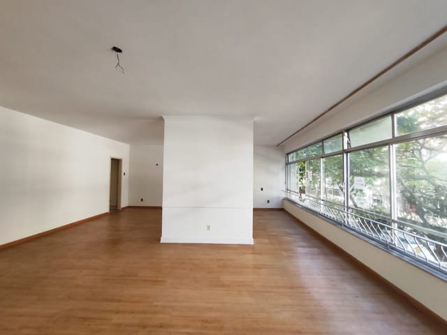 Apartamento com 268m² 4 quartos e 3 banheiros, à venda, no bairro Ipanema em Rio de Janeiro