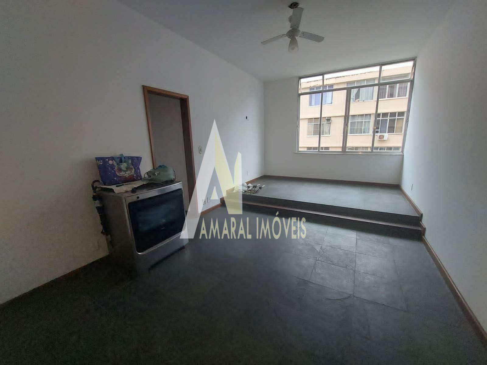 Apartamento para alugar com 3 quartos, 95m² - Foto 9