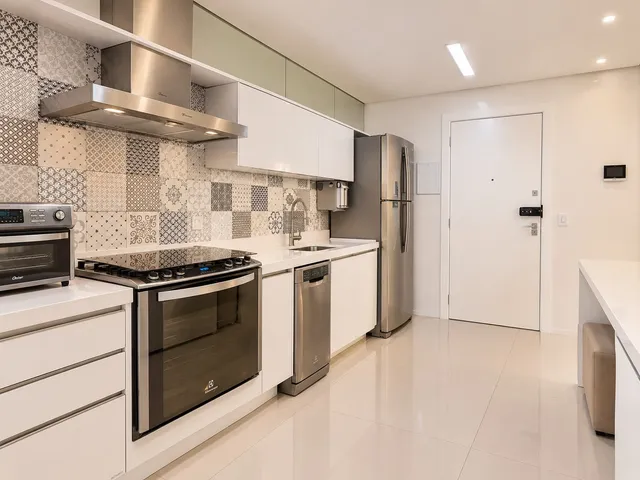 Apartamento 3 quartos e 2 banheiros, para alugar, no bairro Setor Bueno em Goiânia