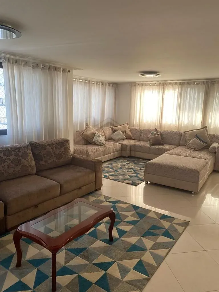 Apartamento, 3 quartos, 230 m² - Foto 1