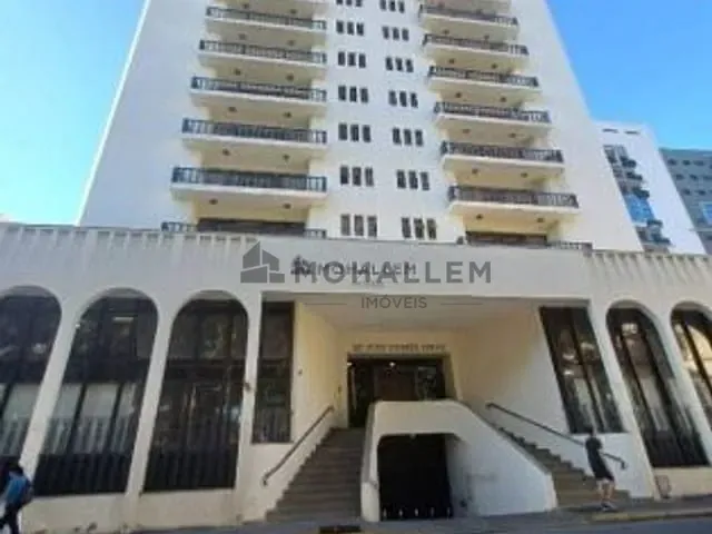 Apartamento 4 quartos e 4 banheiros, para alugar, no bairro Centro em Itajubá