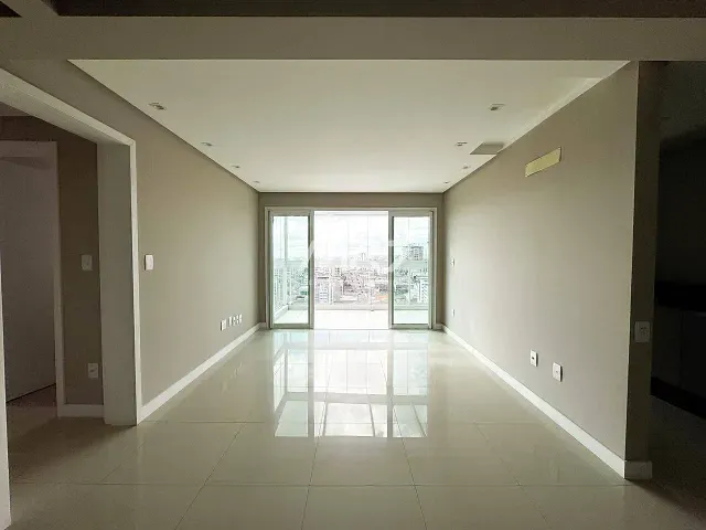 Apartamento com 250m² 3 quartos e 3 banheiros, à venda, no bairro Centro em Ponta Grossa