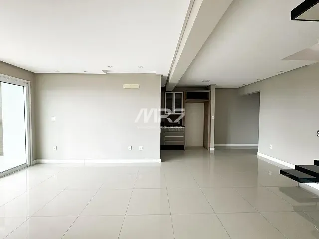 Apartamento com 250m² 3 quartos e 3 banheiros, à venda, no bairro Centro em Ponta Grossa