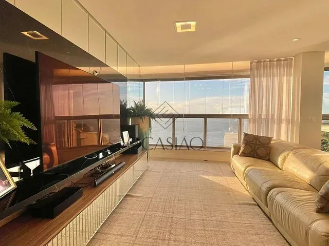 Apartamento com 247m² 4 quartos e 5 banheiros, à venda, no bairro Centro em Balneário Camboriú