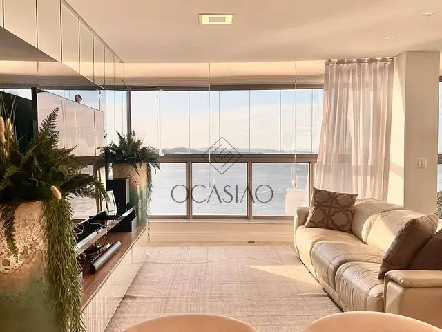 Apartamento com 247m² 4 quartos e 5 banheiros, à venda, no bairro Centro em Balneário Camboriú