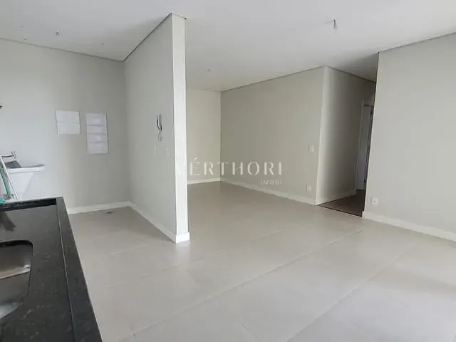 Apartamento 3 quartos e 2 banheiros, à venda, no bairro Centro em Londrina