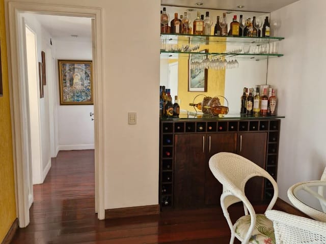Apartamento com 140m² 3 quartos e 1 banheiro, à venda, no bairro Barra da Tijuca em Rio de Janeiro
