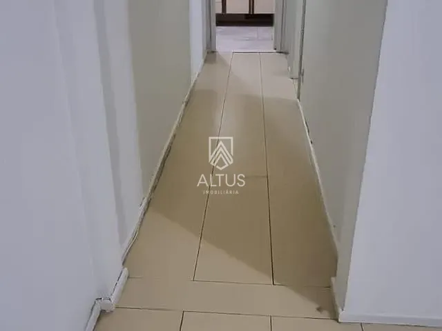 Apartamento 2 quartos e 1 banheiro, à venda, no bairro Campo Grande em Salvador