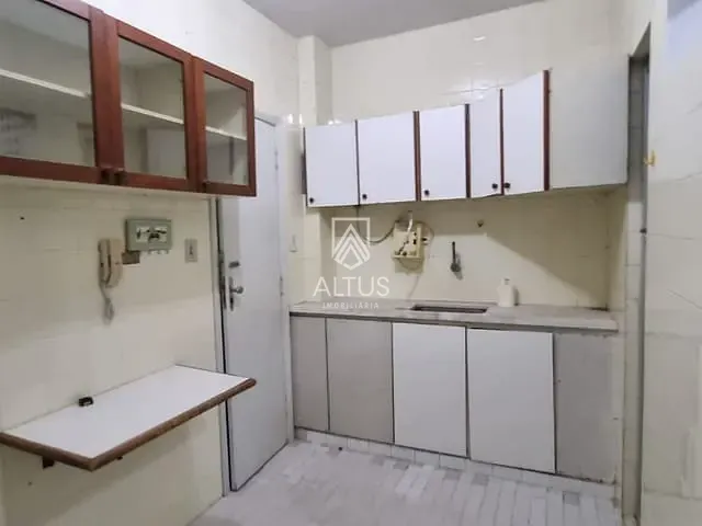 Apartamento 2 quartos e 1 banheiro, à venda, no bairro Campo Grande em Salvador