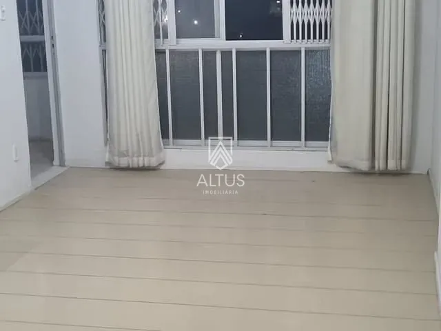 Apartamento 2 quartos e 1 banheiro, à venda, no bairro Campo Grande em Salvador