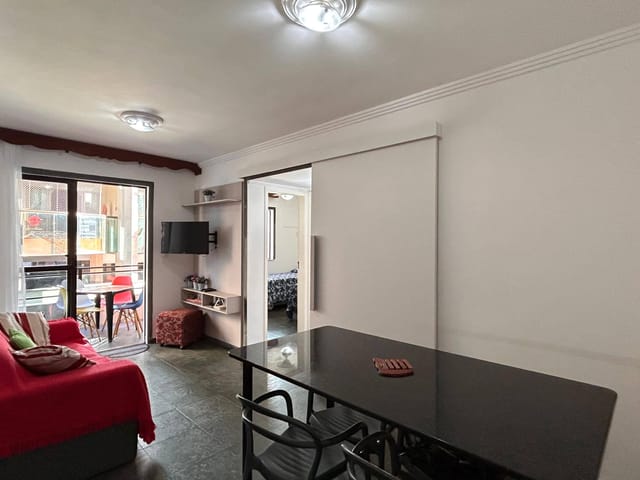 Apartamento 2 quartos e 1 banheiro, à venda, no bairro Passagem em Cabo Frio