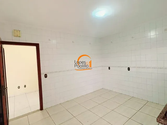 Apartamento 2 quartos e 1 banheiro, para alugar, no bairro Centro em Atibaia