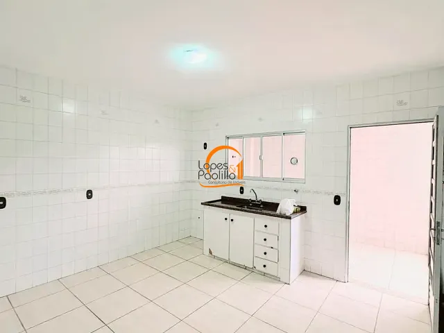 Apartamento 2 quartos e 1 banheiro, para alugar, no bairro Centro em Atibaia