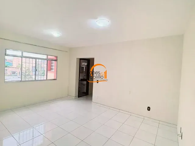Apartamento 2 quartos e 1 banheiro, para alugar, no bairro Centro em Atibaia