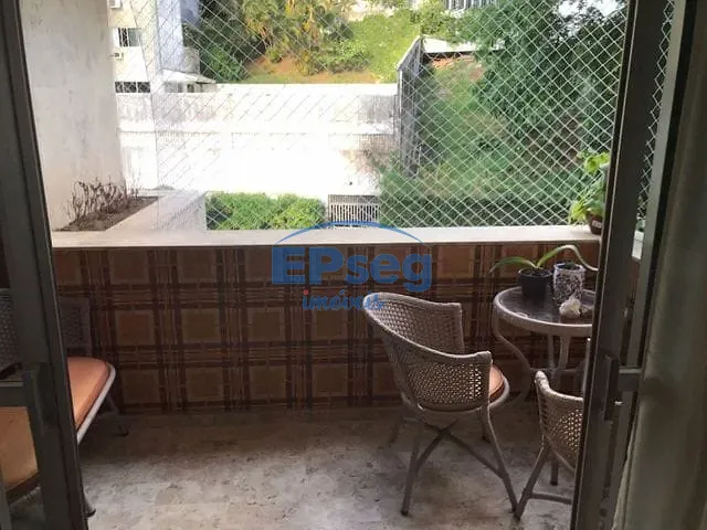 Apartamento com 130m² 3 quartos e 2 banheiros, à venda, no bairro Chame-Chame em Salvador