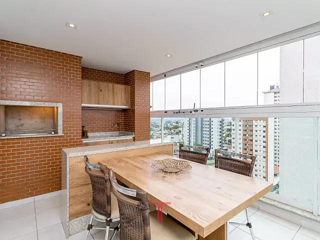 Apartamento com 153m² 2 quartos e 3 banheiros, à venda, no bairro Cristo Rei em Curitiba