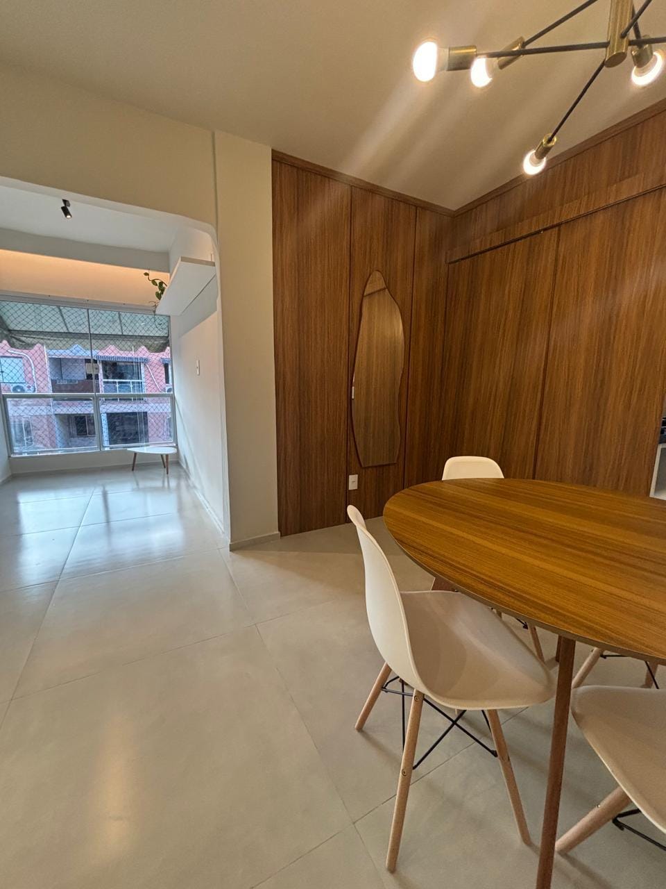 Apartamento à venda com 2 quartos, 68m² - Foto 2