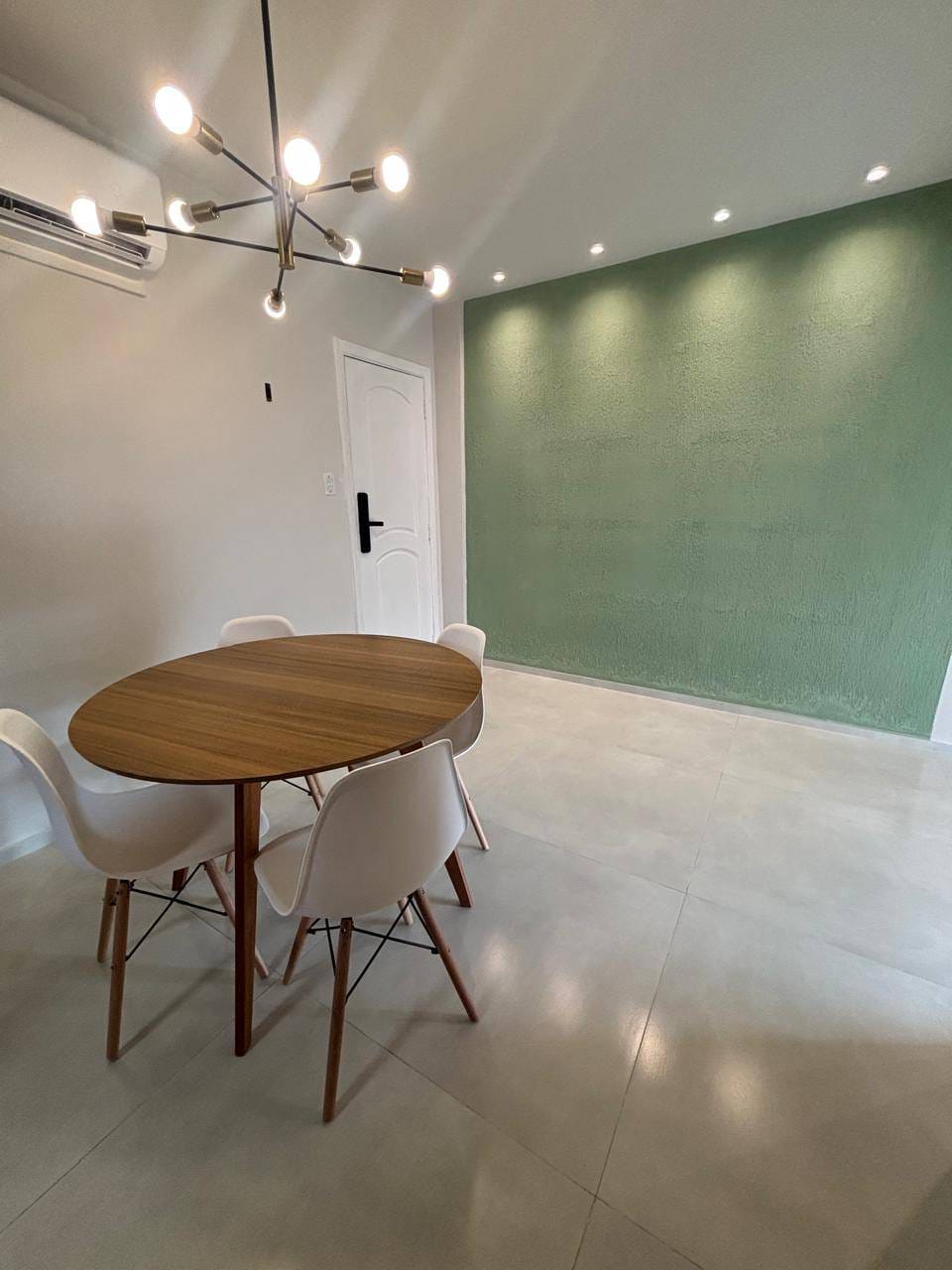 Apartamento à venda com 2 quartos, 68m² - Foto 3