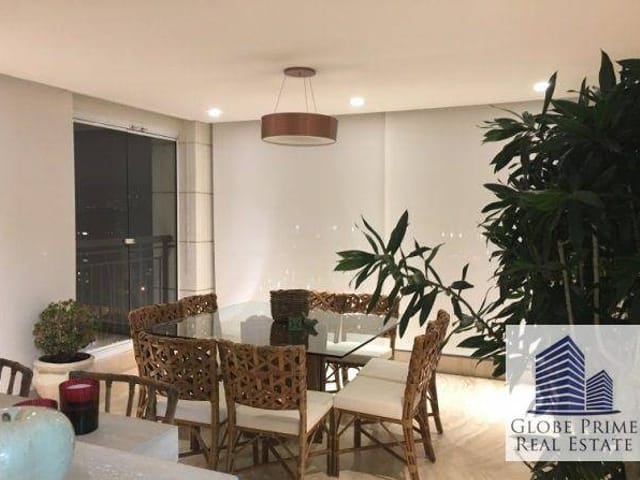 Apartamento 4 quartos e 2 banheiros, à venda, no bairro Moema em São Paulo