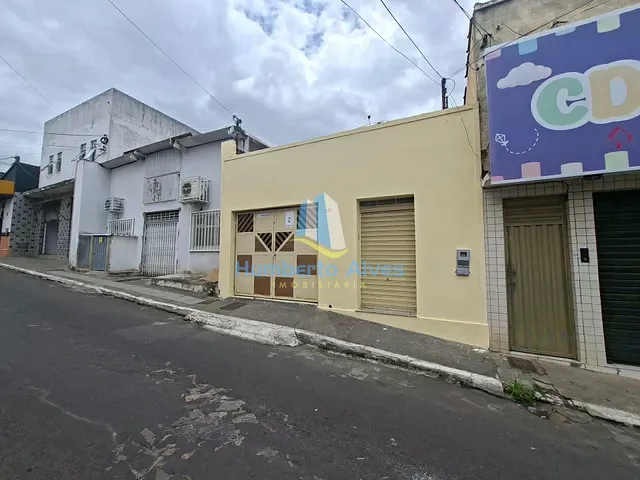 Apartamento com 136m² 3 quartos e 1 banheiro, à venda, no bairro Centro em Vitória da Conquista