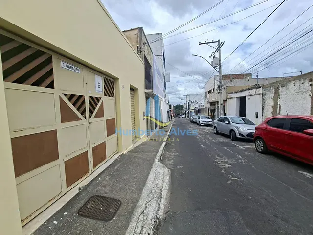 Apartamento com 136m² 3 quartos e 1 banheiro, à venda, no bairro Centro em Vitória da Conquista
