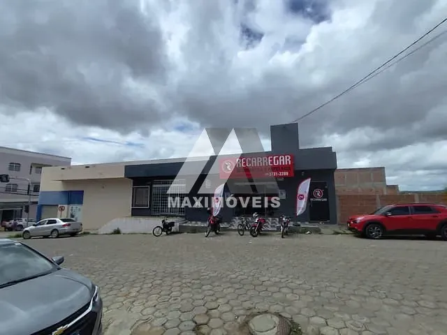 Apartamento à venda, no bairro Alto Mercado em Araçuaí