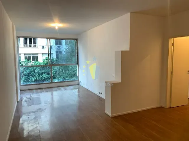Apartamento com 93m² 2 quartos e 2 banheiros, para alugar, no bairro Copacabana em Rio de Janeiro