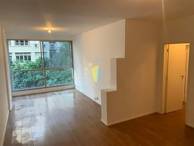 Apartamento com 93m² 2 quartos e 2 banheiros, para alugar, no bairro Copacabana em Rio de Janeiro
