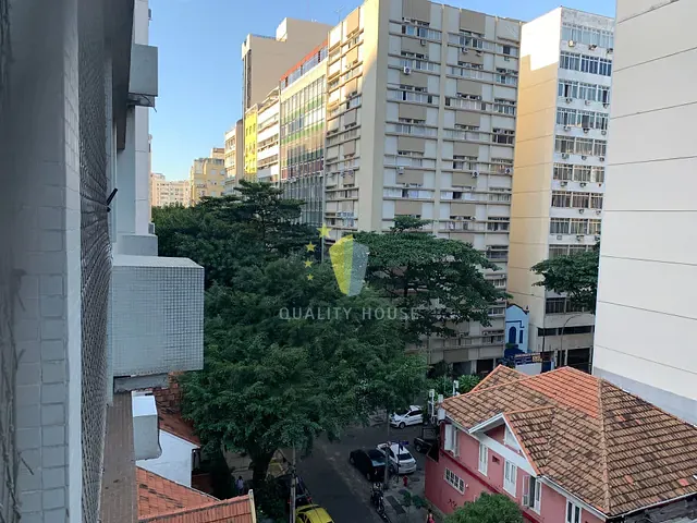 Apartamento com 93m² 2 quartos e 2 banheiros, para alugar, no bairro Copacabana em Rio de Janeiro