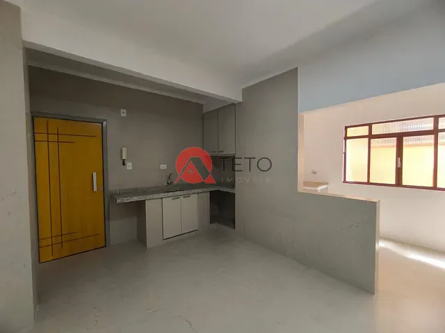 Apartamento 3 quartos e 2 banheiros, para alugar, no bairro Zona 01 em Maringá
