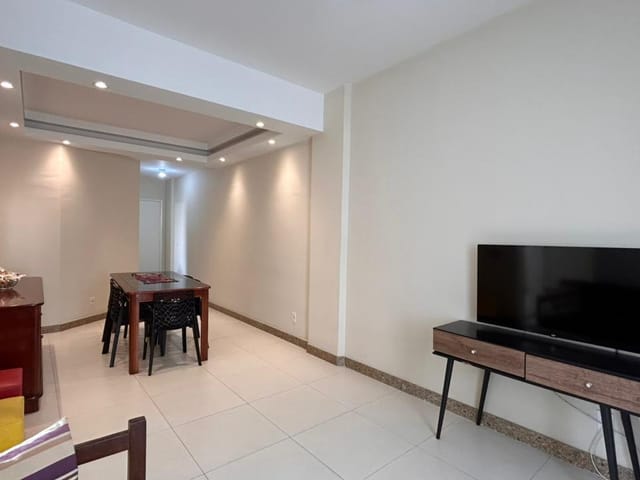 Apartamento 2 quartos e 2 banheiros, à venda, no bairro Braga em Cabo Frio