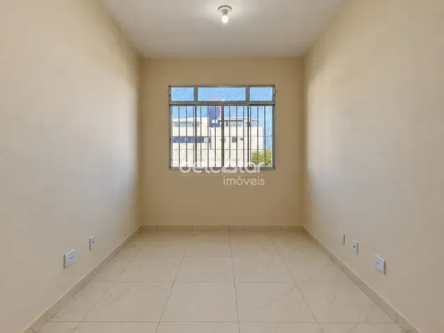 Apartamento com 70m² 2 quartos e 2 banheiros, para alugar, no bairro Heliópolis em Belo Horizonte