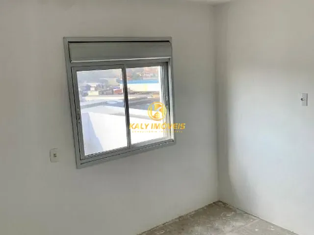 Apartamento 2 quartos e 1 banheiro, à venda, no bairro Vila Palmares em Santo André