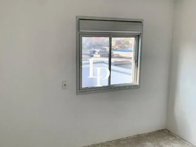 Apartamento 2 quartos e 1 banheiro, à venda, no bairro Vila Palmares em Santo André