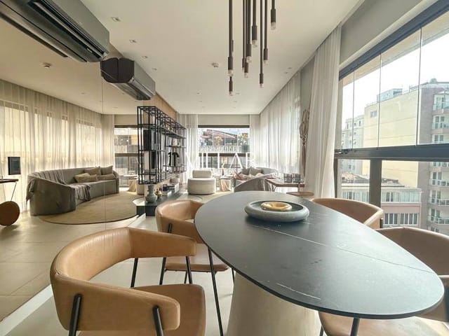 Apartamento com 114m² 2 quartos e 2 banheiros, à venda, no bairro Copacabana em Rio de Janeiro