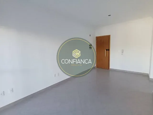 Apartamento 2 quartos e 2 banheiros, à venda, no bairro Santa Mônica em Belo Horizonte
