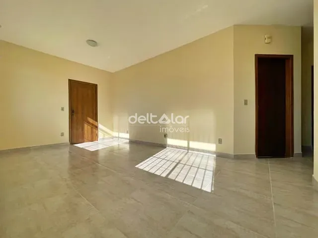 Apartamento com 70m² 2 quartos e 2 banheiros, para alugar, no bairro Heliópolis em Belo Horizonte