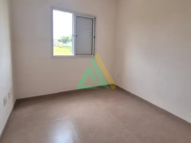 Apartamento 3 quartos e 1 banheiro, à venda ou para alugar, no bairro Jardim Scomparim em Mogi Mirim