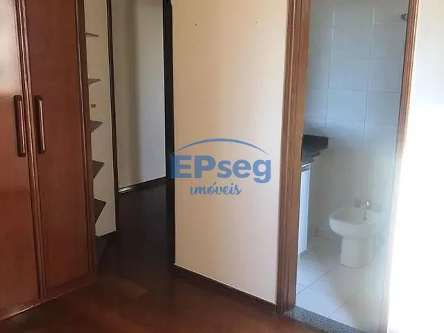 Apartamento com 151m² 3 quartos e 3 banheiros, à venda, no bairro Centro em Londrina