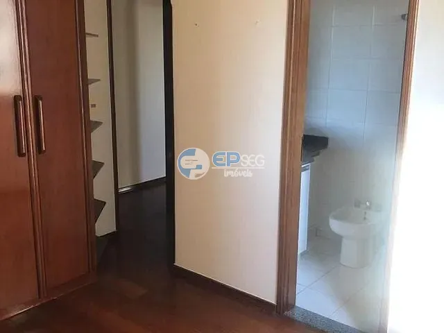 Apartamento com 151m² 3 quartos e 3 banheiros, à venda, no bairro Centro em Londrina