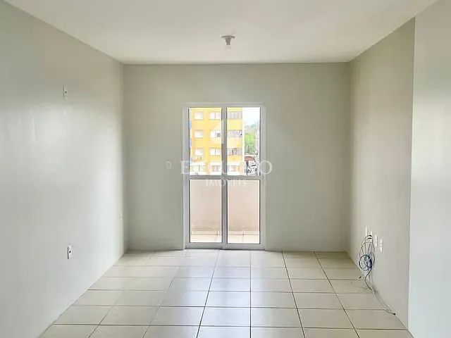 Apartamento 3 quartos e 2 banheiros, à venda ou para alugar, no bairro Centro em Arroio Do Meio